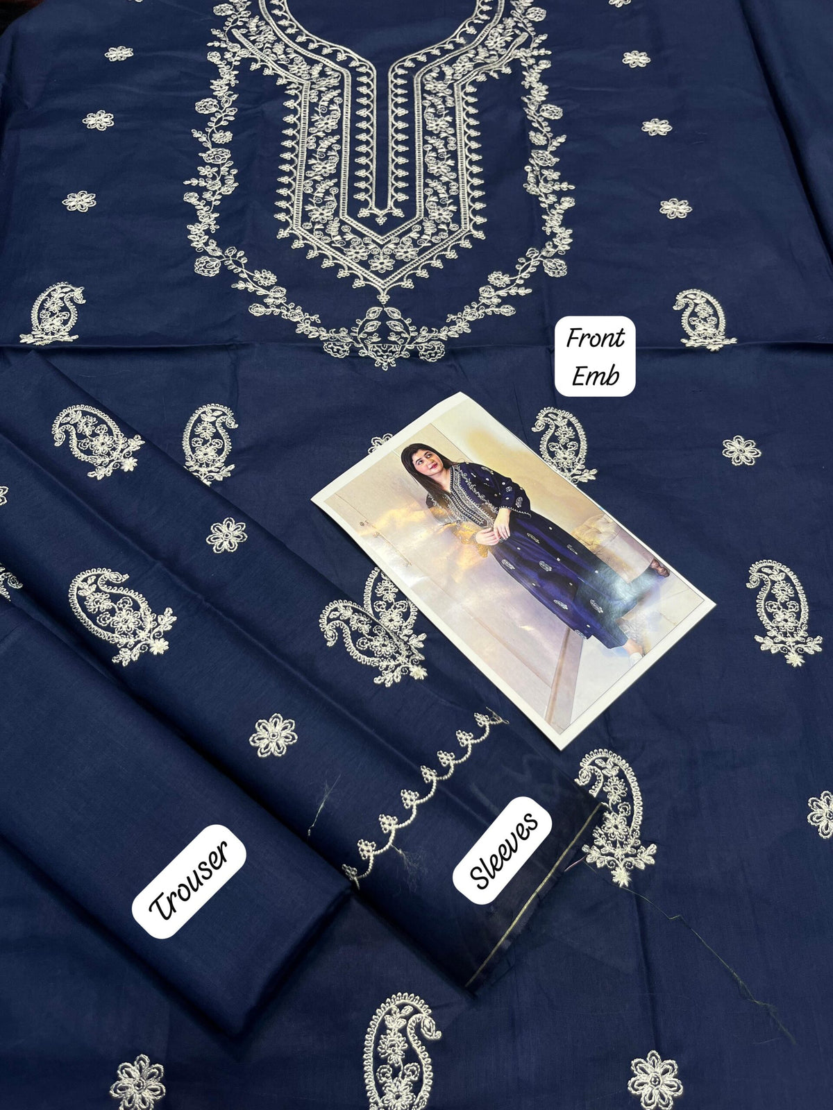 Umzay 3Pcs Embroidered Summer Lawn Collection ARC-1039