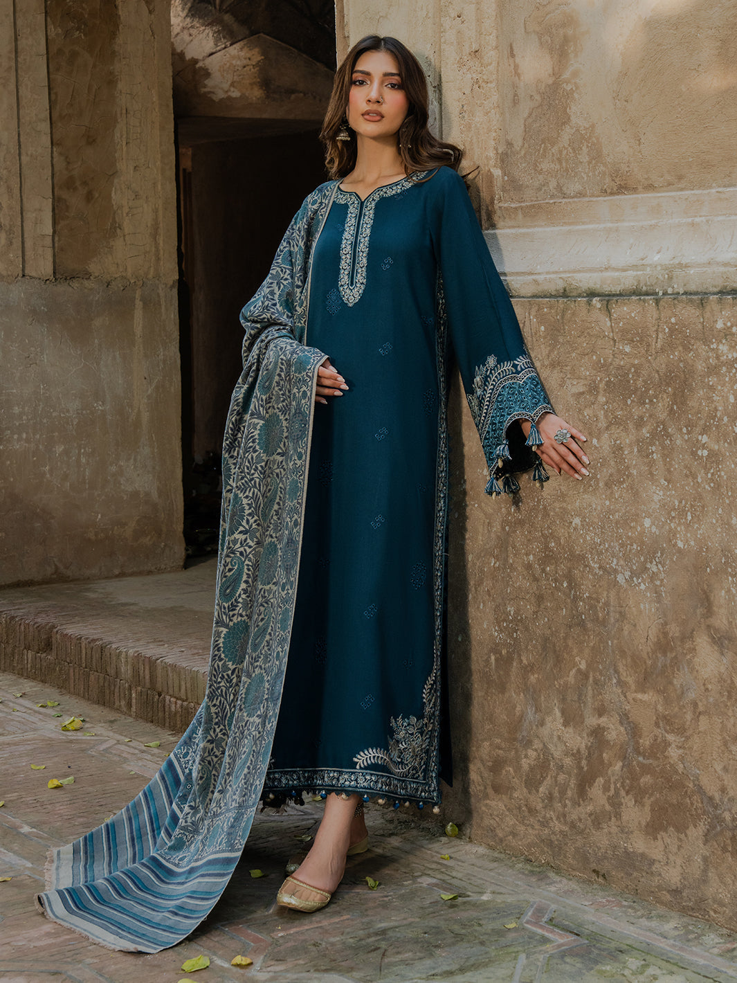 IZEL 3Pcs Embroidered Summer Lawn Collection ARC-1007