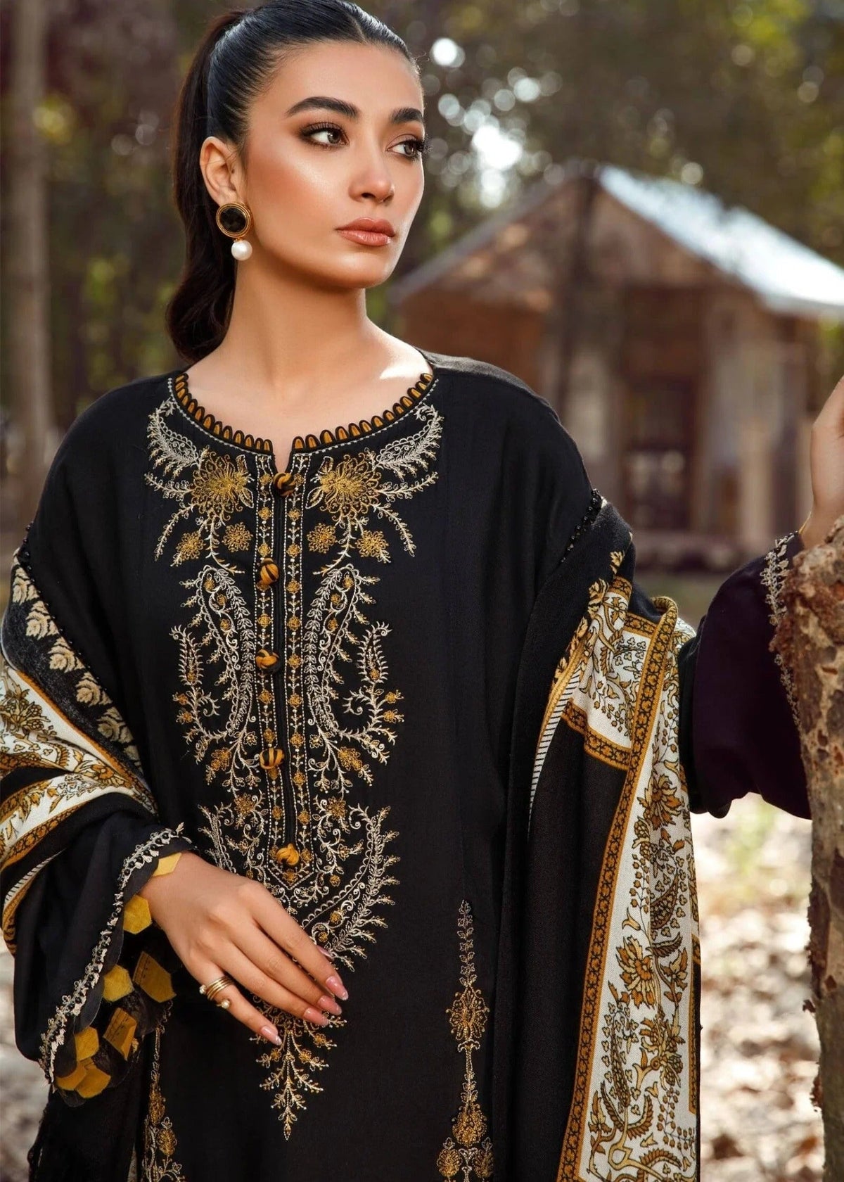 MARIA.B - 3Pcs Embroidered Summer Lawn Collection ARC-1038