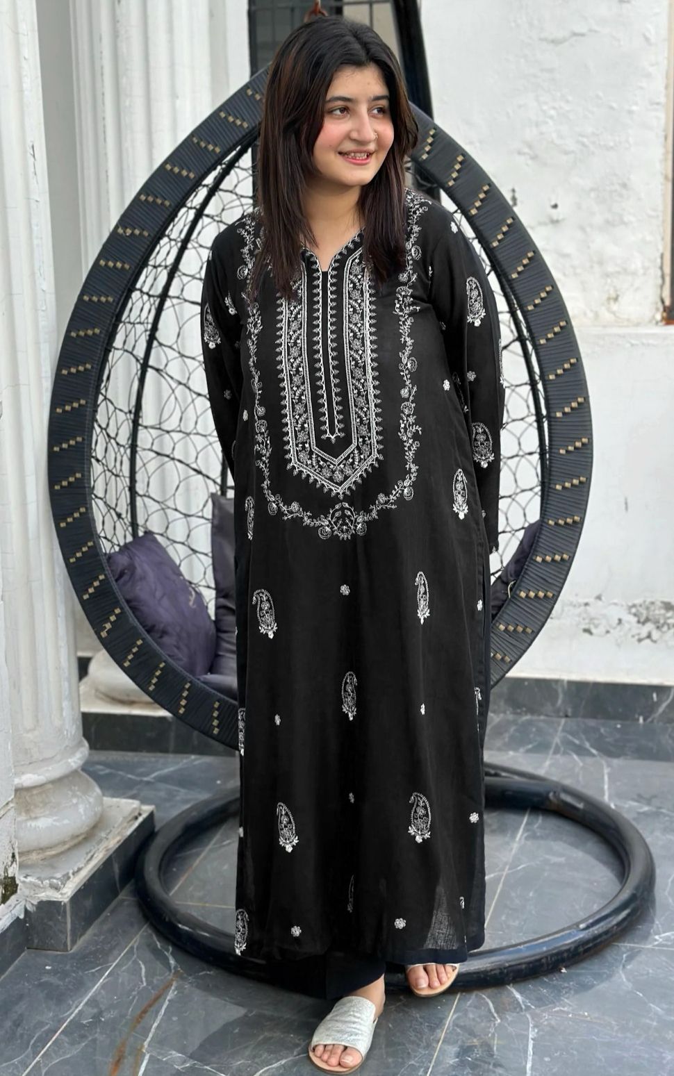 Umzay 3Pcs Embroidered Summer Lawn Collection ARC-1039